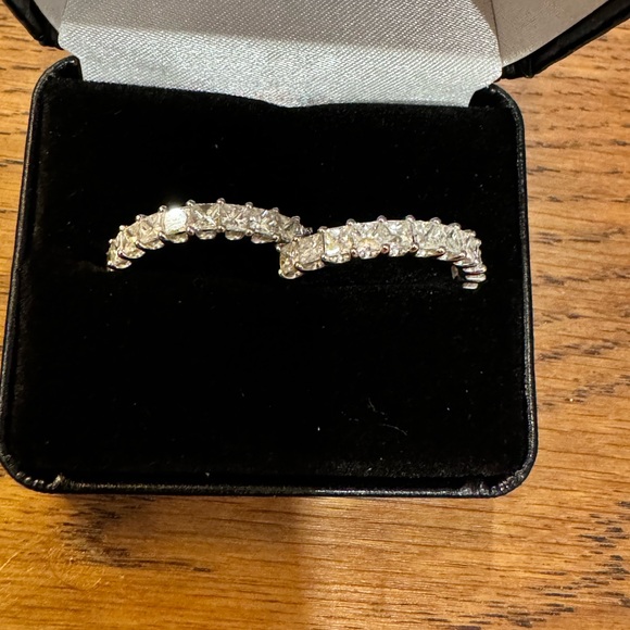 Custom prong set semi eternity bands set in Platinum - Picture 2 of 6